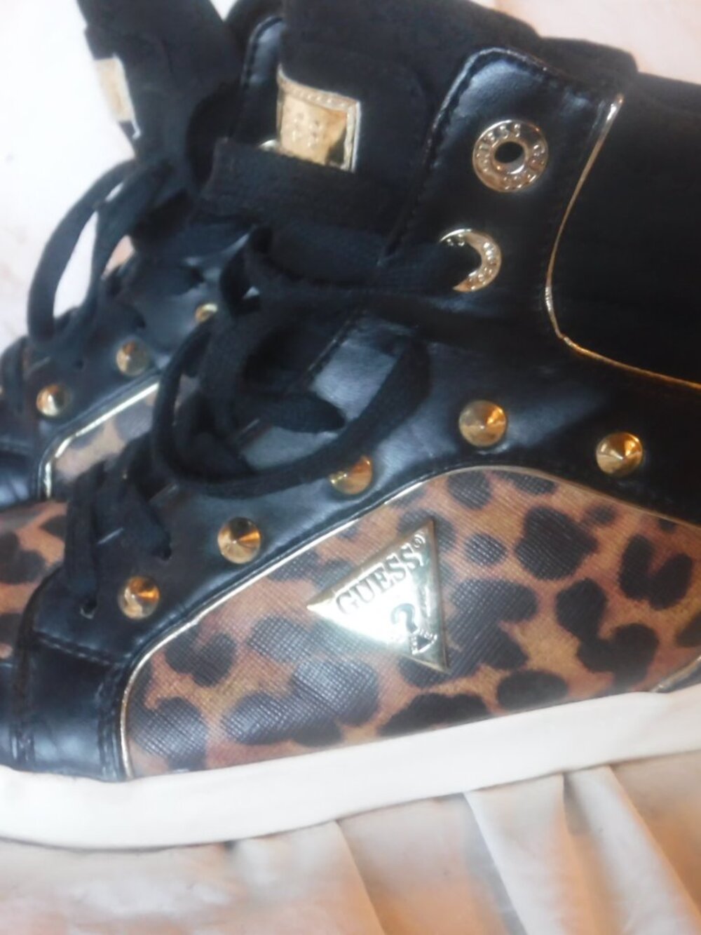 Guess Porcia High Top Sneakers Womens Size 8 1/2 M pre Owned